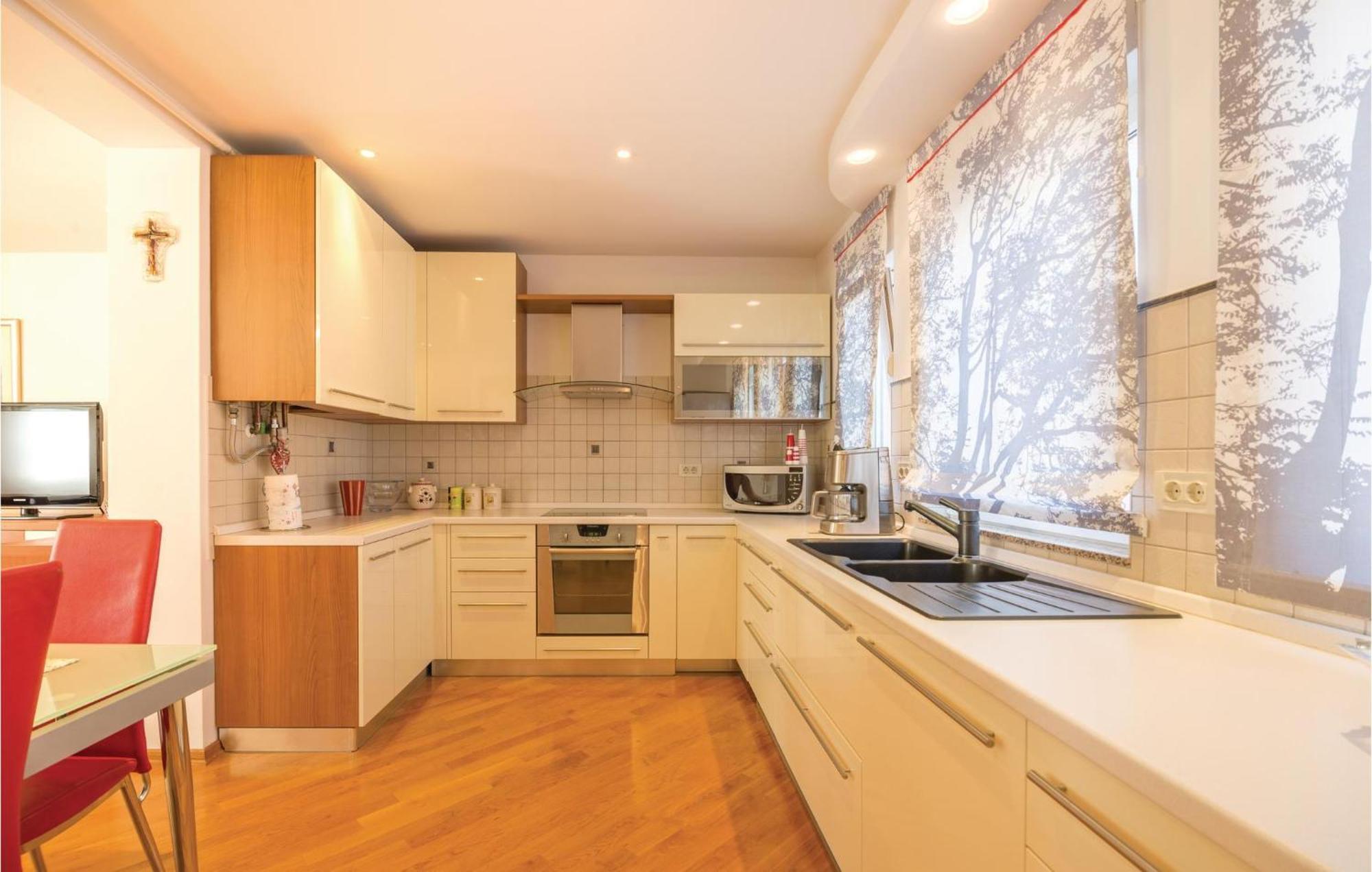 Cozy Apartment In Rijeka With Kitchen Exterior photo